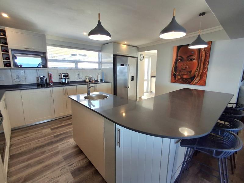 4 Bedroom Property for Sale in Da Gama Bay Western Cape